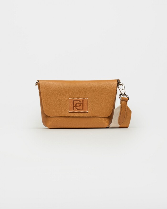 Mini bag Nina en cuero graneado Cuoio