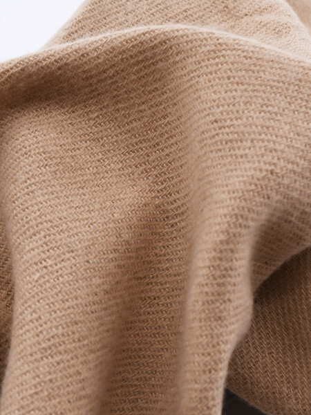 BUFANDA MOSCÚ BEIGE OSCURO