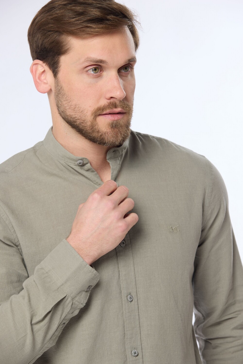 CAMISA DE LINO CUELLO MAO Verde