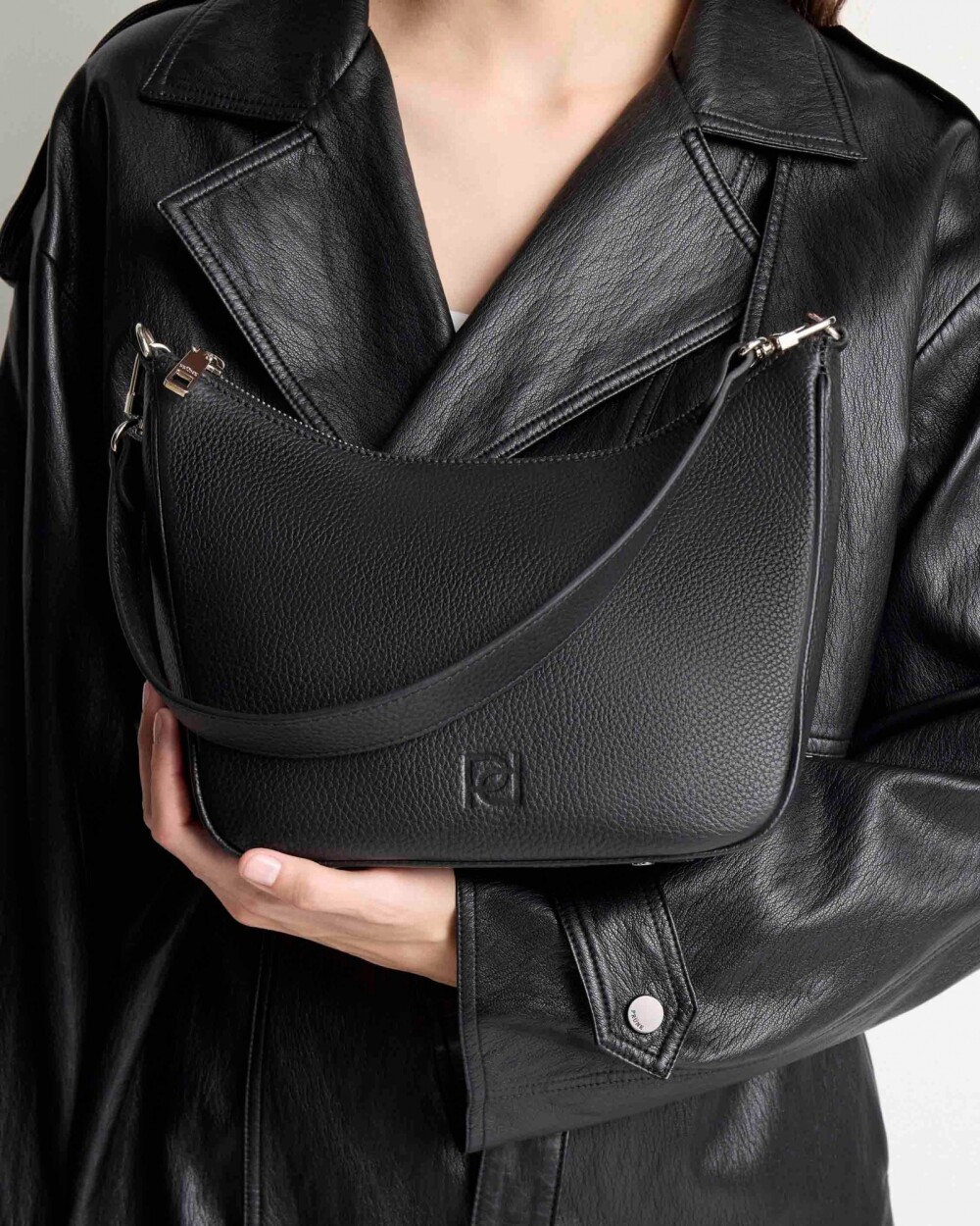 Bandolera Venice en cuero graneado Negro