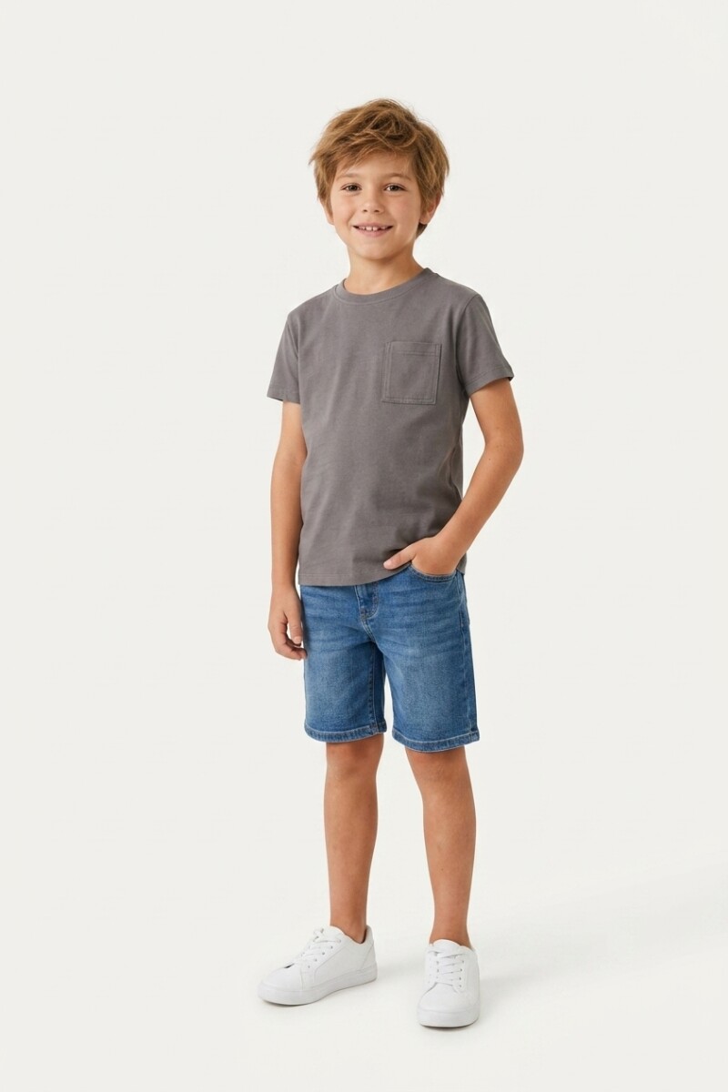 Remera m/c escote redondo y bolsillo GRIS OSCURO