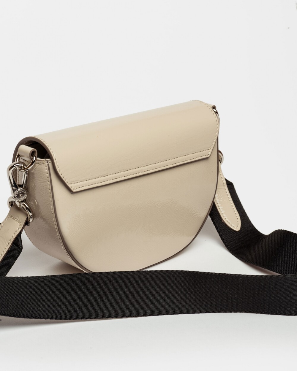 Mini Bag The Circle En Cuero Charol Arrugado Natural