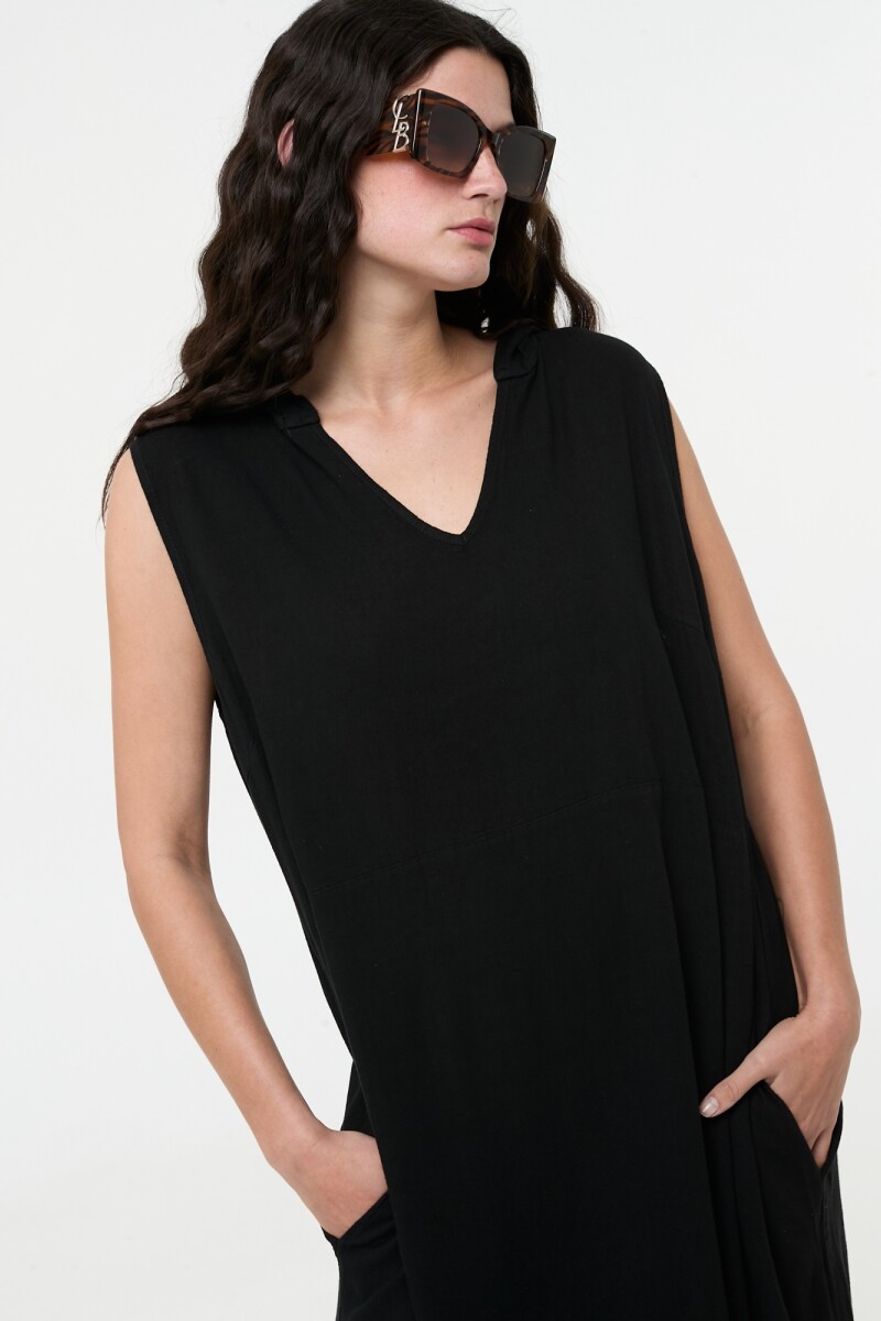 VESTIDO LARGO CON CAPUCHA Negro