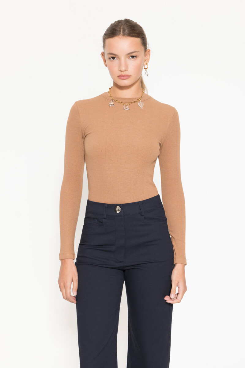 REMERA KENDALL Camel