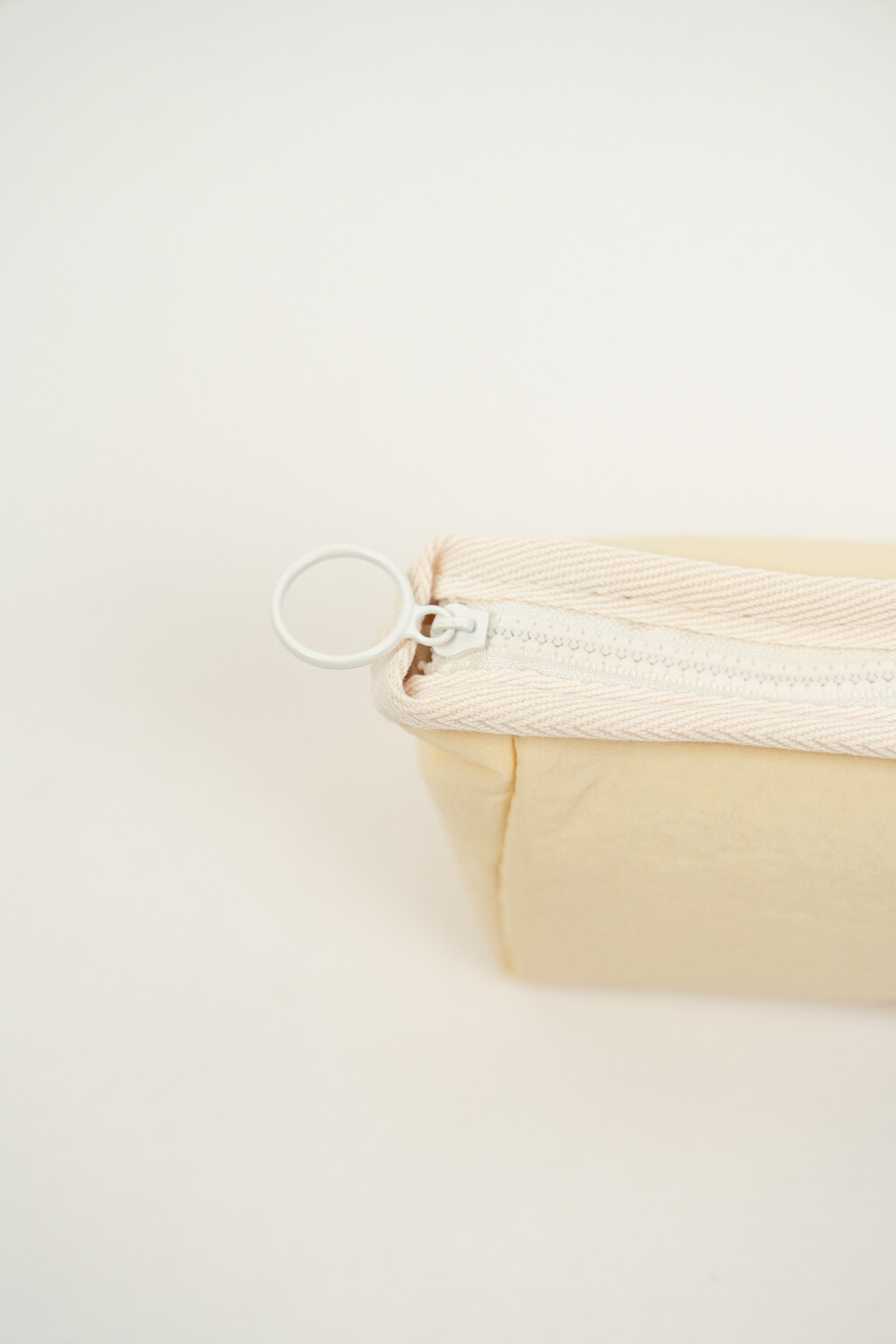 Cartuchera Luciana Amarillo