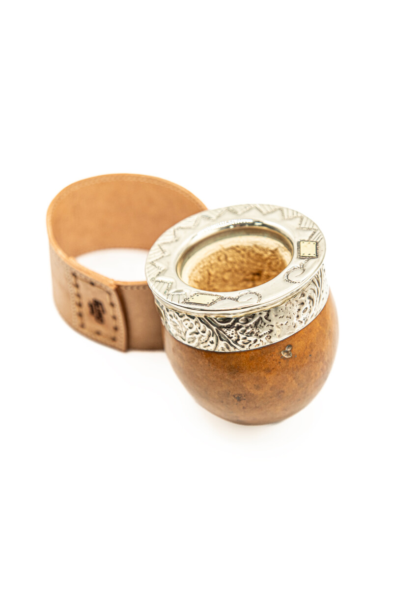 MADE IN URUGUAY MATE IMPERIAL Y BRONCE CON POSA MATE MADE IN URUGUAY MATE IMPERIAL Y BRONCE CON POSA MATE