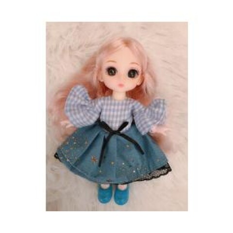 MUÑECA ARTICULADA DE 15 CM CON LLAVERO – VESTIDO A CUADROS MUÑECA ARTICULADA DE 15 CM CON LLAVERO – VESTIDO A CUADROS