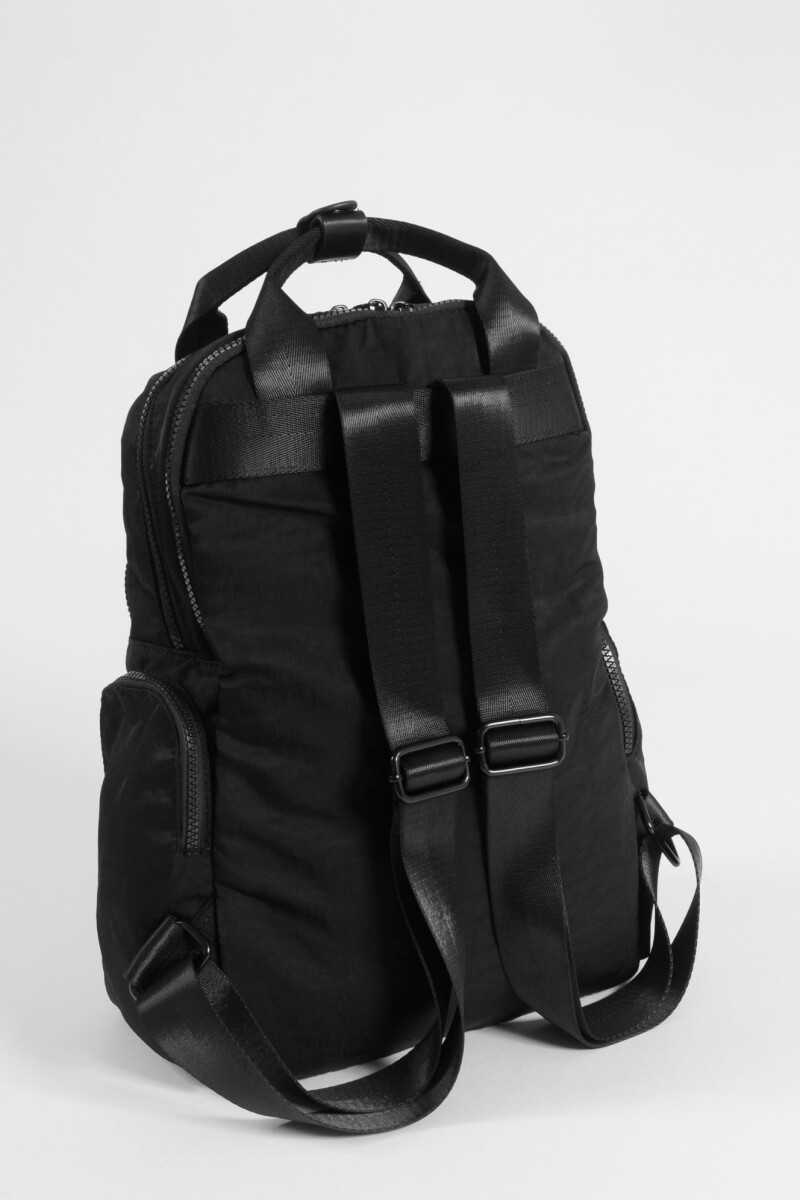 Mochila porta laptop con llavero negro