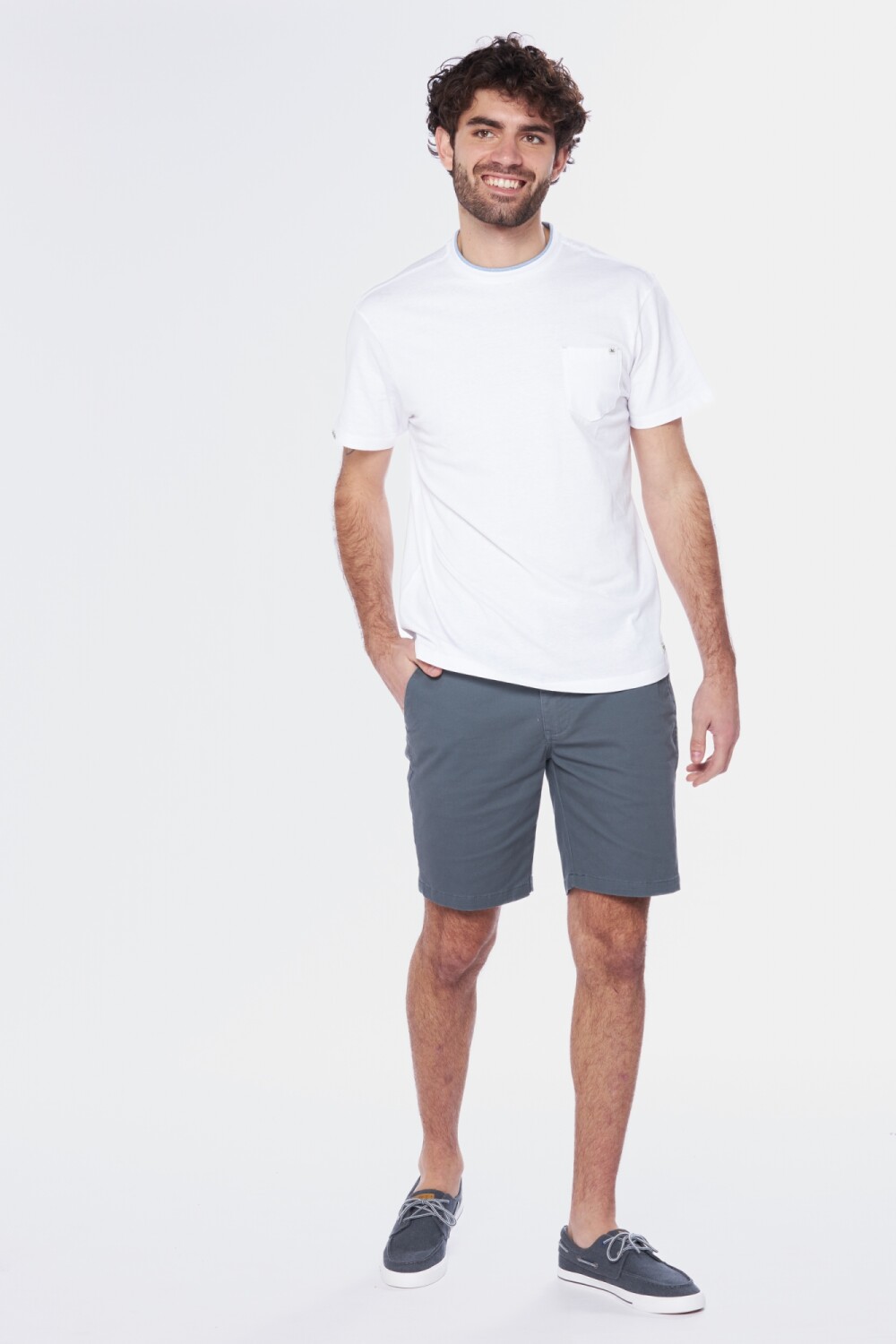 BERMUDA CLÁSICA CON SPANDEX Piedra