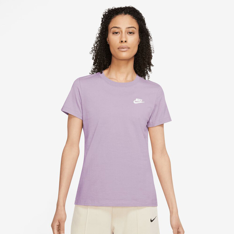 Remera Nike Club Remera Nike Club