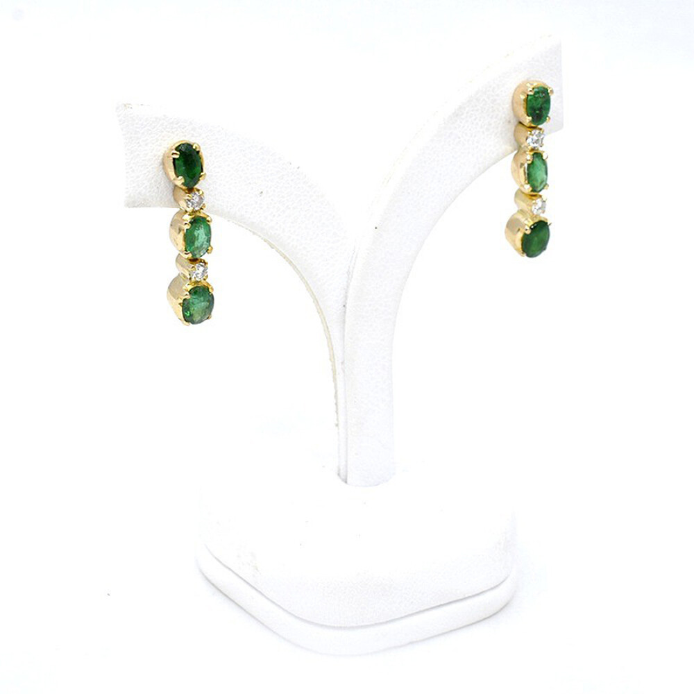 Caravanas En Oro 18K Con Brillantes Y Esmeraldas Caravanas En Oro 18K Con Brillantes Y Esmeraldas