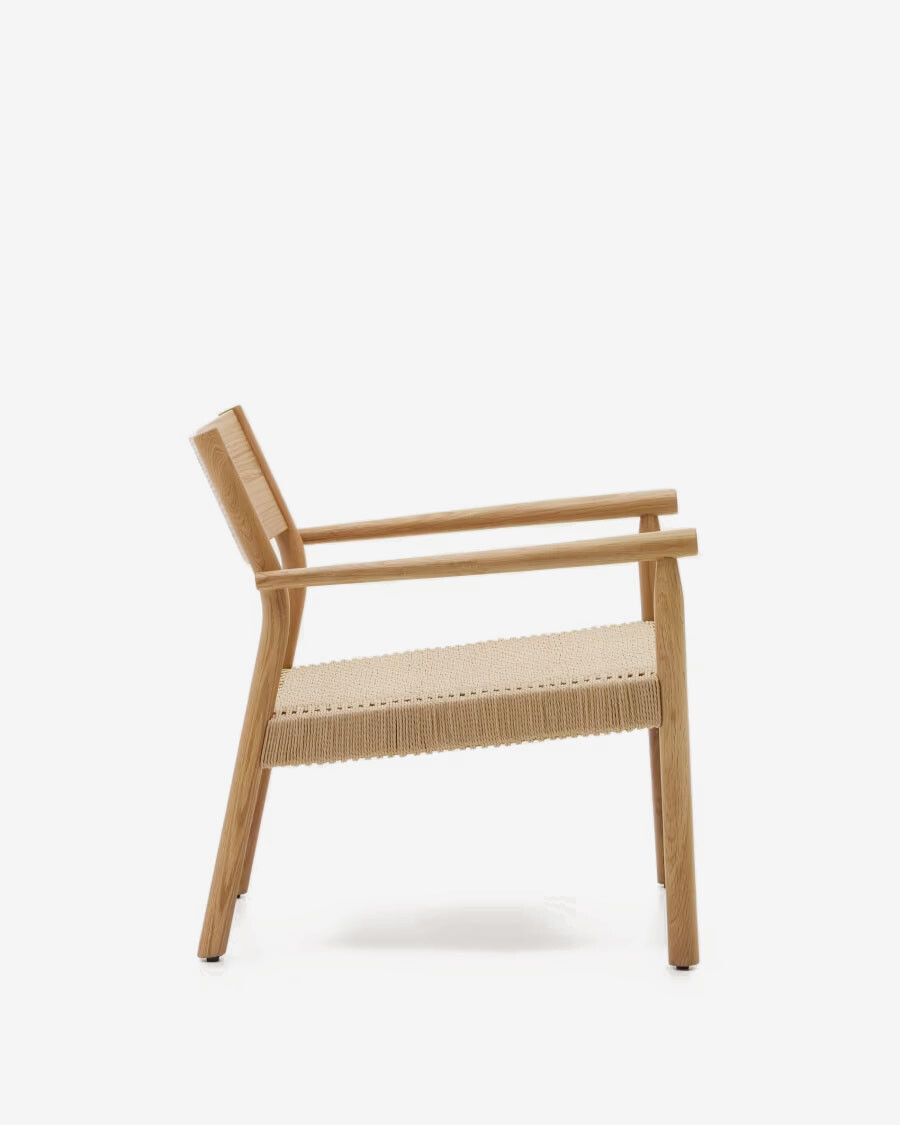 Butaca Yalia de madera maciza roble FSC 100% acabado natural y asiento de cuerda de papel