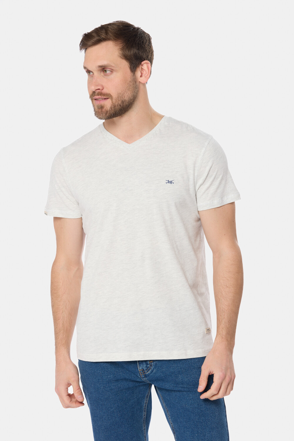 REMERA LISA ESCOTE V Gris