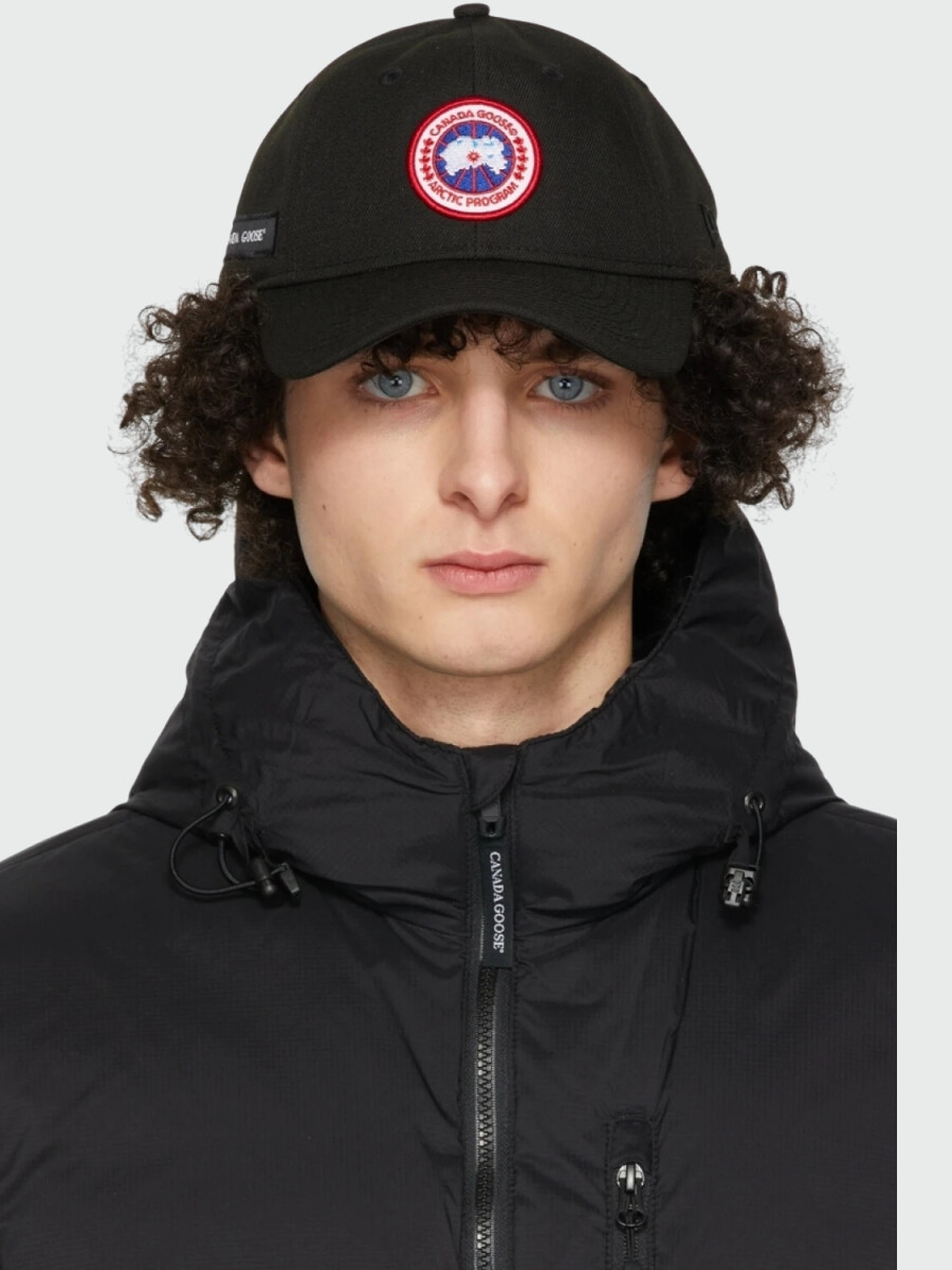 Canada Goose -Gorro de poliéster con visera, Artic disc - Negro 