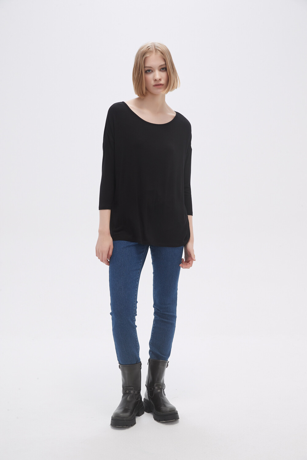Remera Capachoas Negro