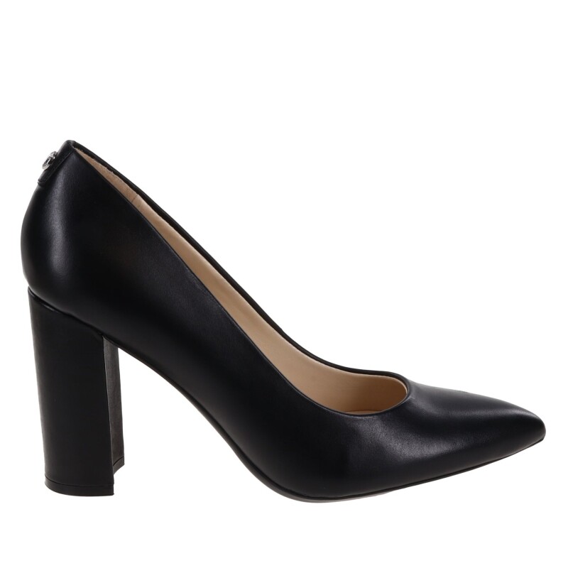 Pumps Astoria 9X9 Black Leather