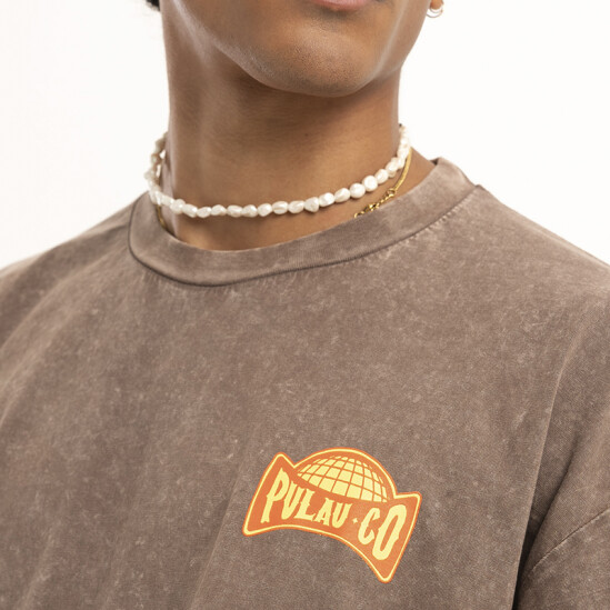 Remera Pulau WW Marrón