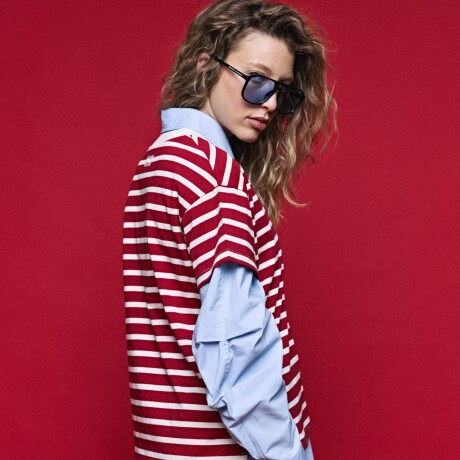 REMERA MAIKA Rojo