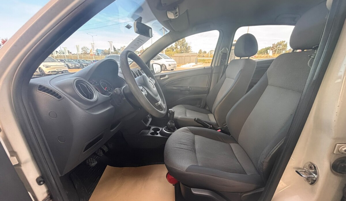VW Gol Comfort Sedan - 2012 VW Gol Comfort Sedan - 2012