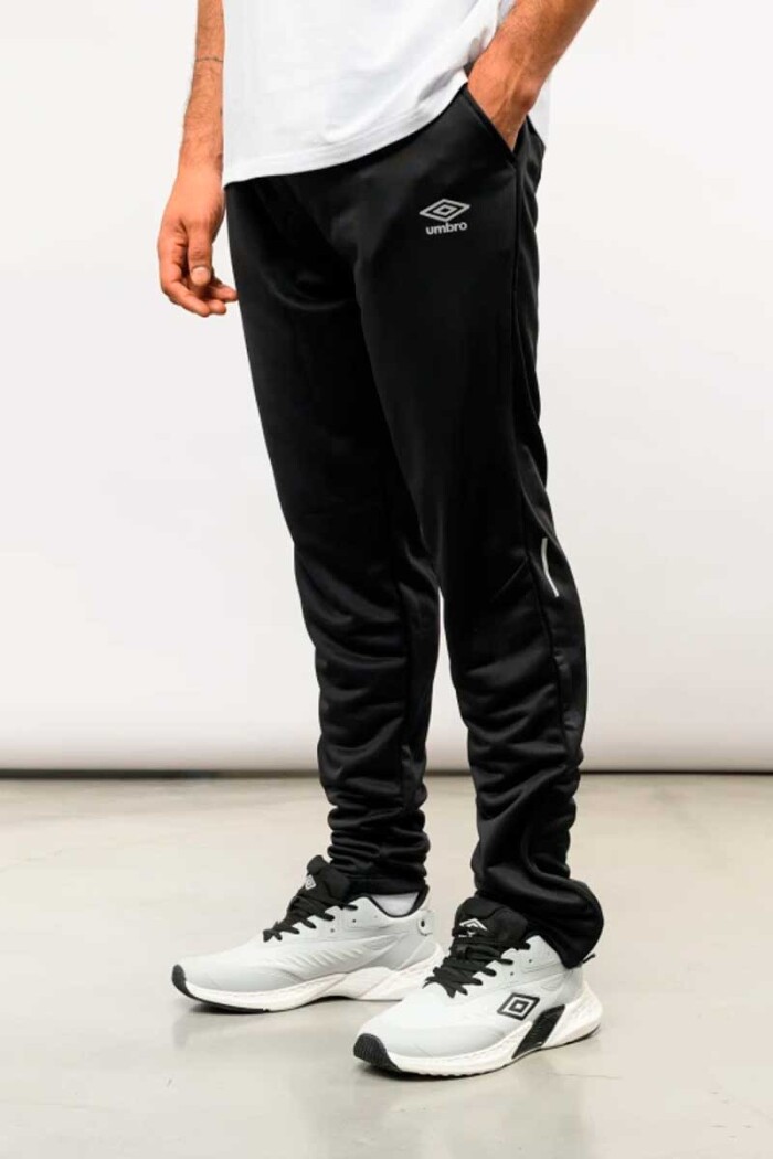 PANTALON DEPORTIVO UMBRO TRAINING CORE Negro
