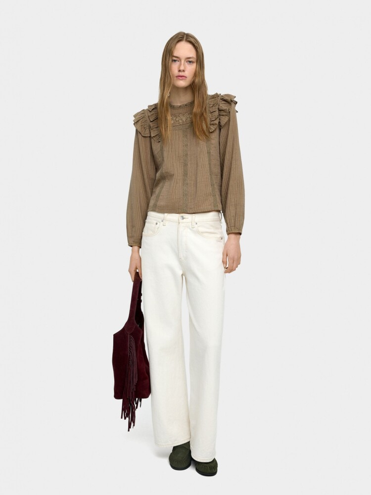 Blusa Con Bordados Y Volantes beige