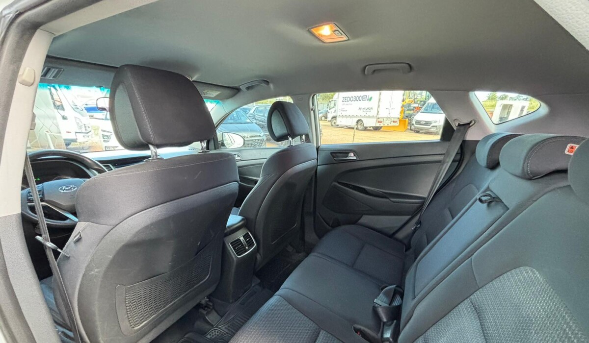 Hyundai	Hyundai Tucson 2,0 AT GL Sport - 2016 Hyundai	Hyundai Tucson 2,0 AT GL Sport - 2016