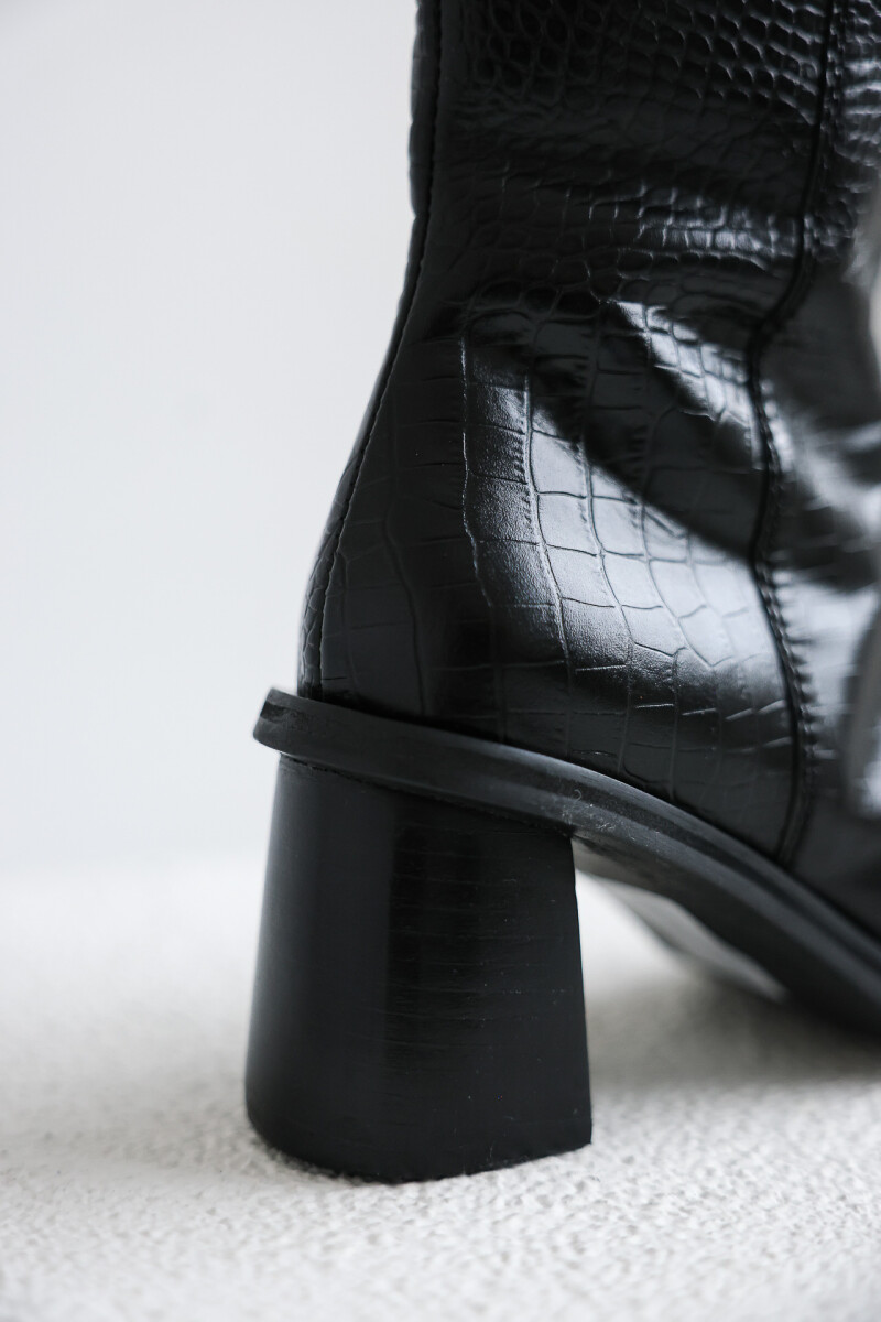 Bucanera Julia Negro