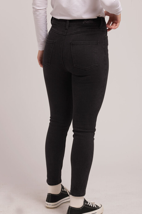JEAN TIDAW23 RUSTY Negro