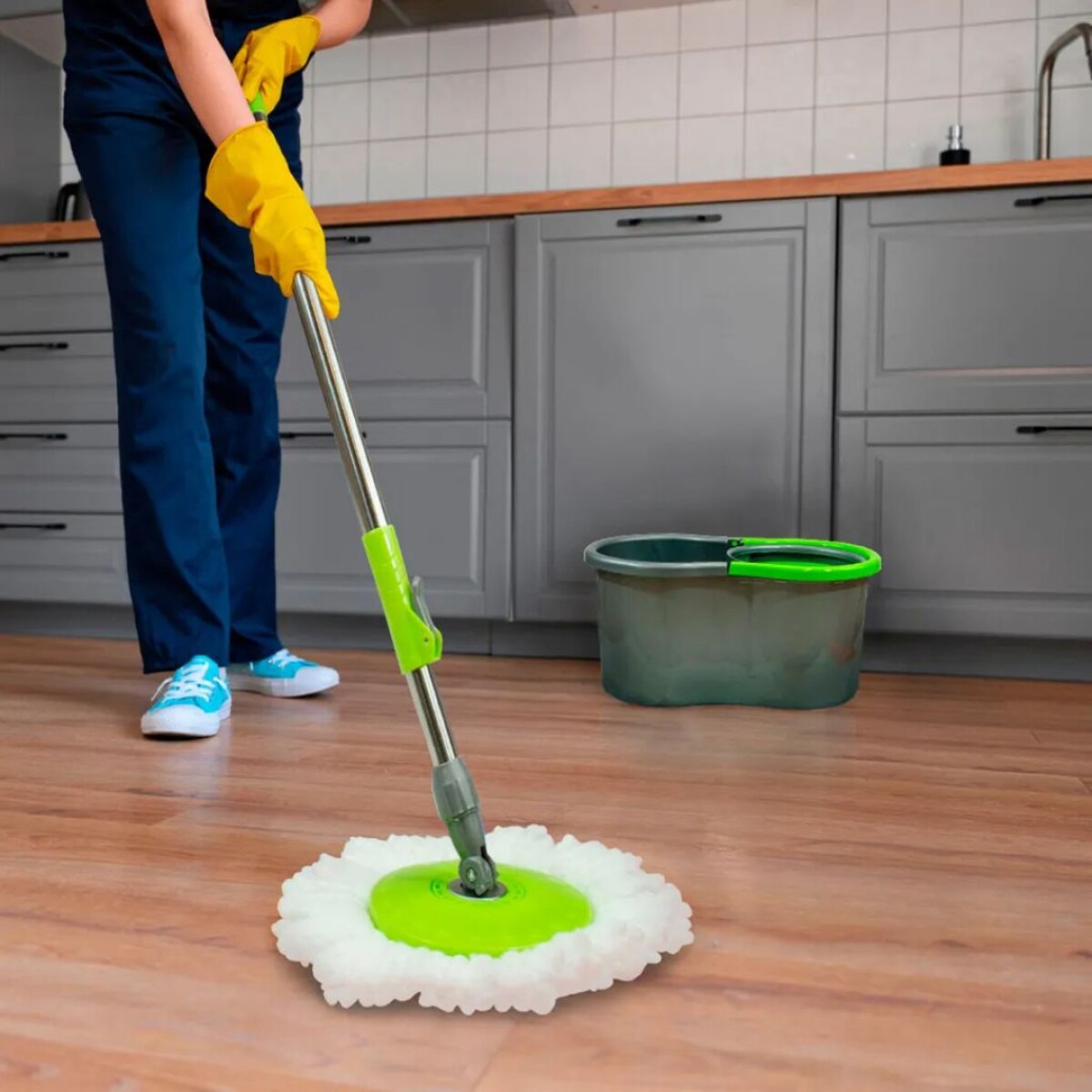 BALDE CENTRIFUGADOR CON MOPA DE MICROFIBRA PALO EXTENSIBLE 