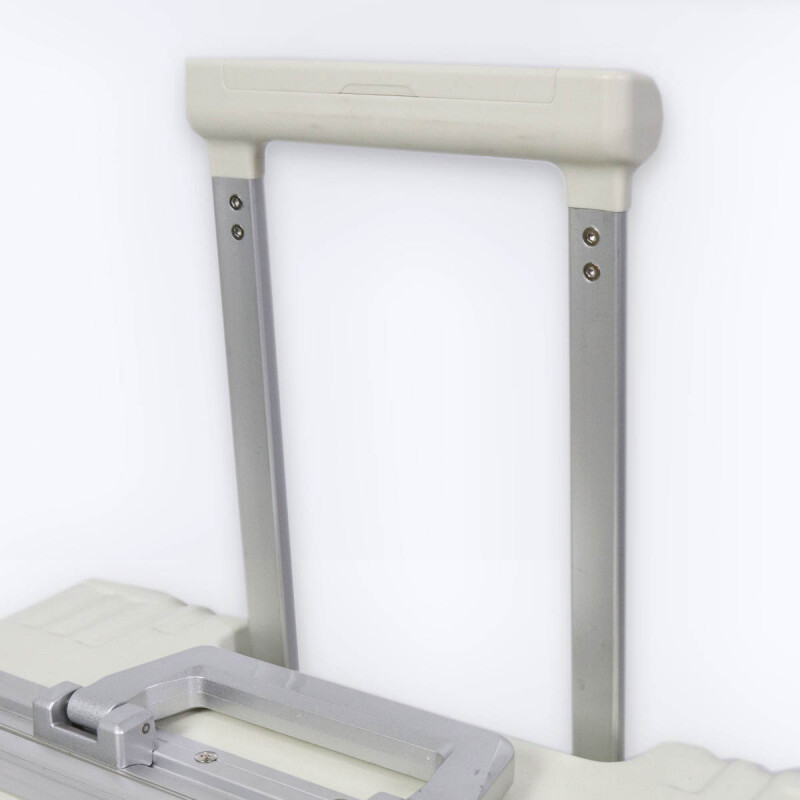 MALETA PLAST MARFIL C/CODIGO Unica