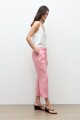 Pantalon capri lino detalle desflecado rosado melange