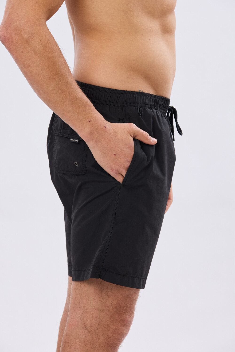 SHORT DE BAÑO LISO Negro
