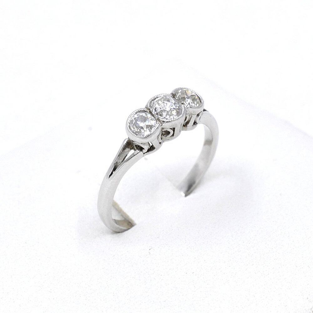 Anillo Platino Con 3 Brillantes Anillo Platino Con 3 Brillantes