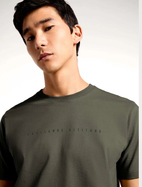 CAMISETA CON ESTAMPA MODELO REGULAR VERDE