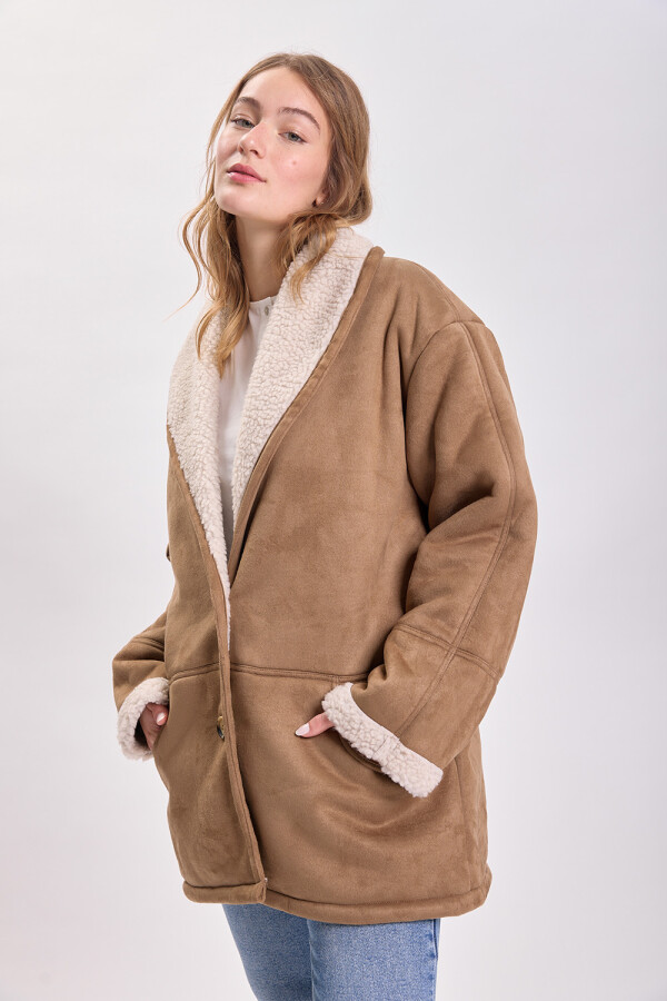 Chaqueta abrigo forrada sherpa Beige
