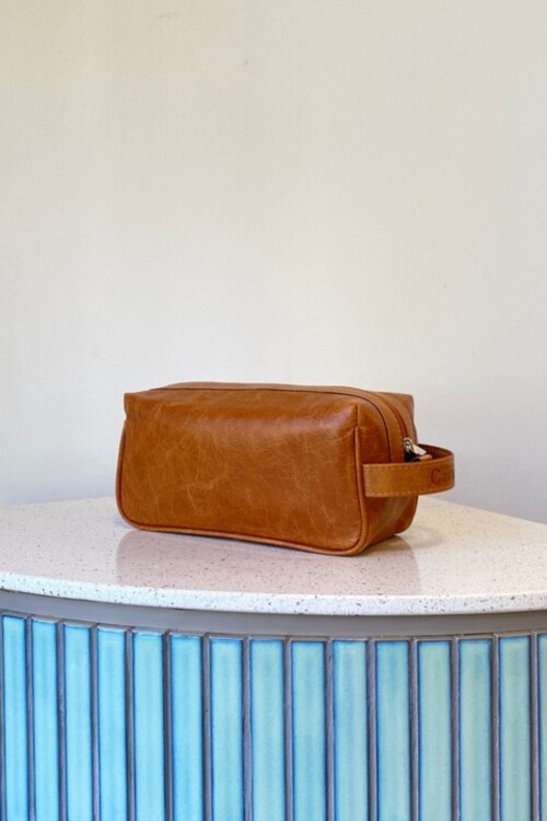 Necessaire chico en cuero Brandy