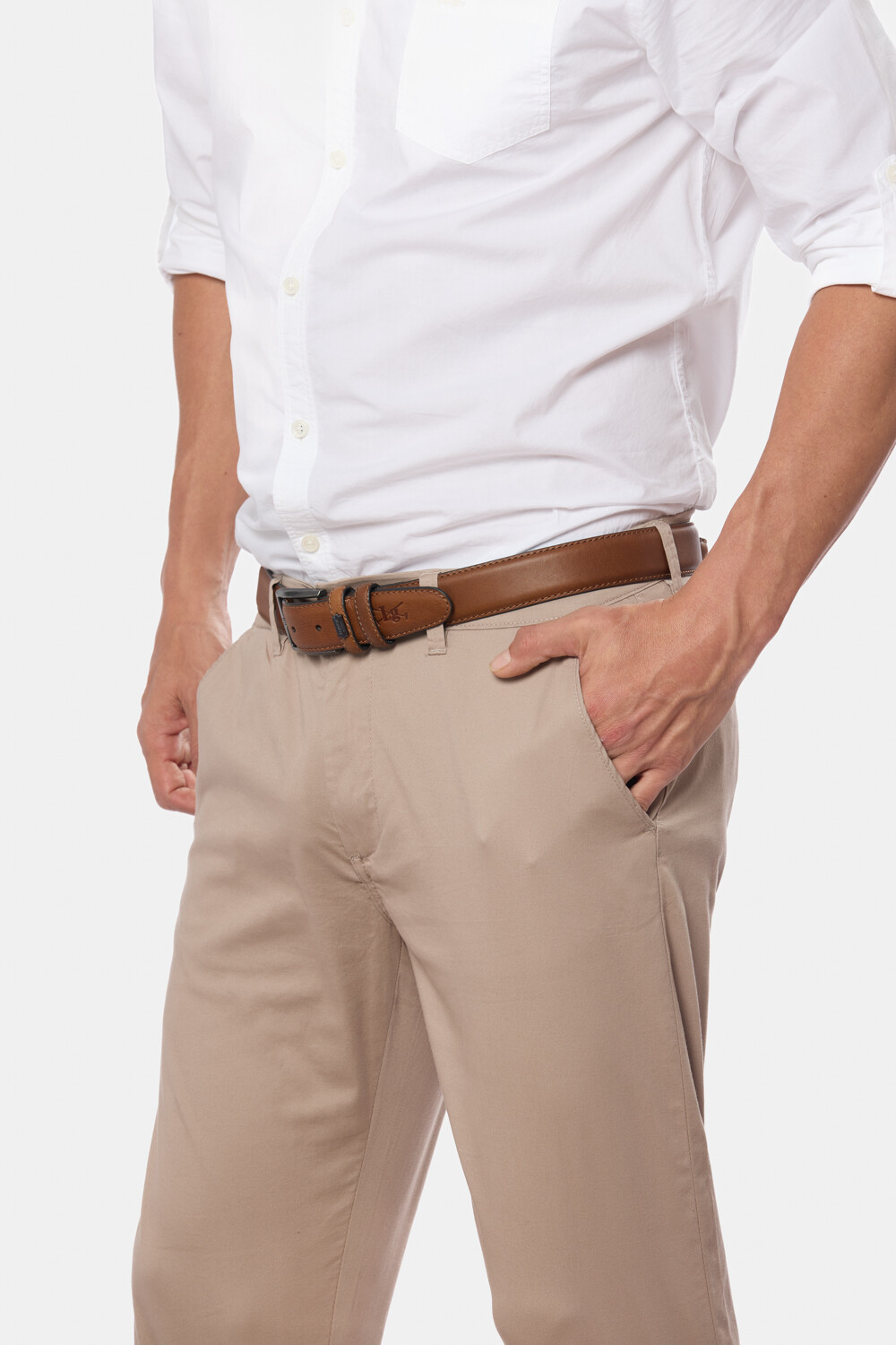 PANTALON CLÁSICO CON SPANDEX Beige
