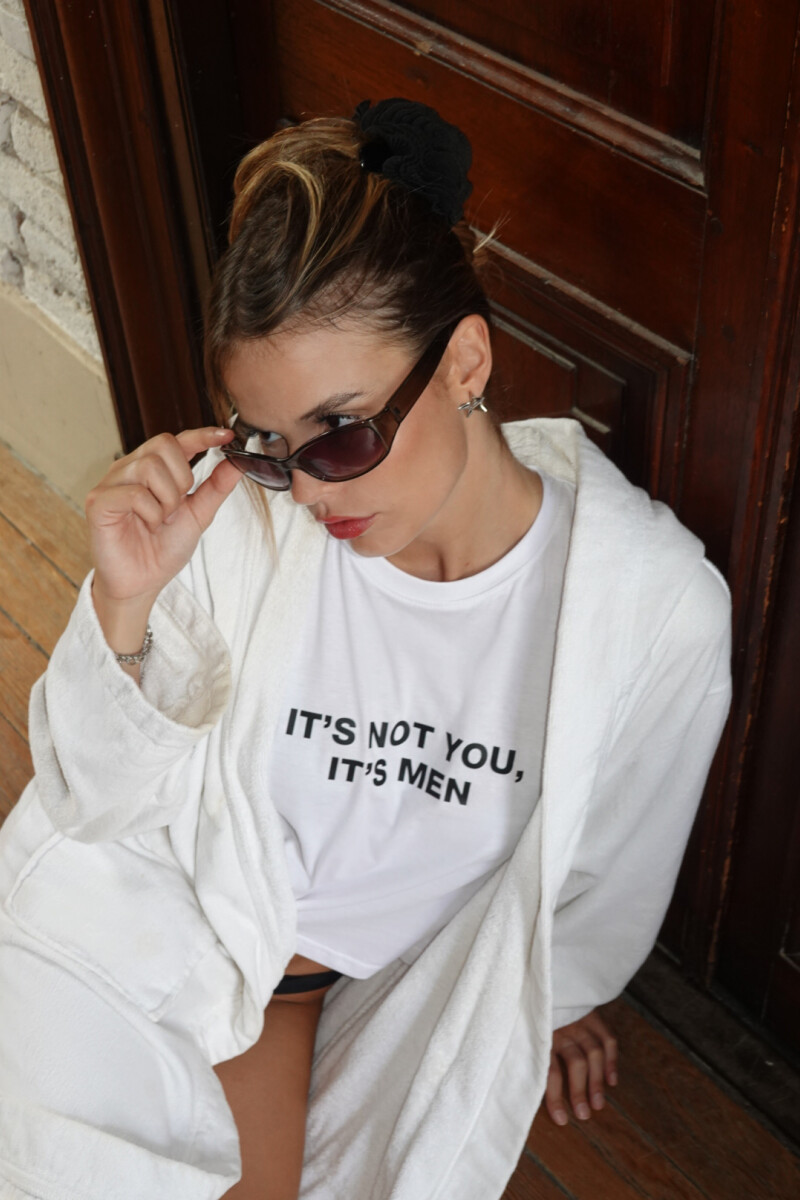 Remera its not you blanco