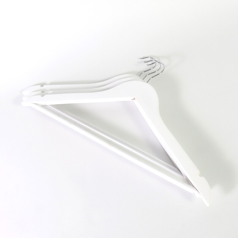 PERCHA MADERA BLANCO 44.5X22CM 3PZAS Unica