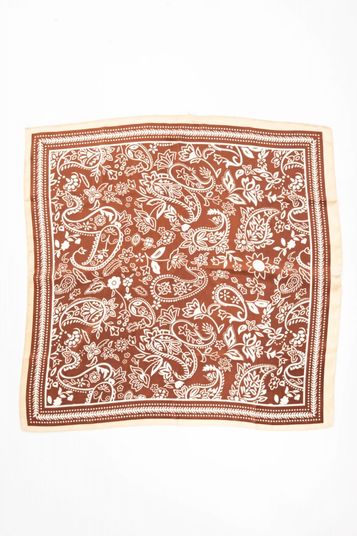 Bandana Arabescos Clásicos Chocolate