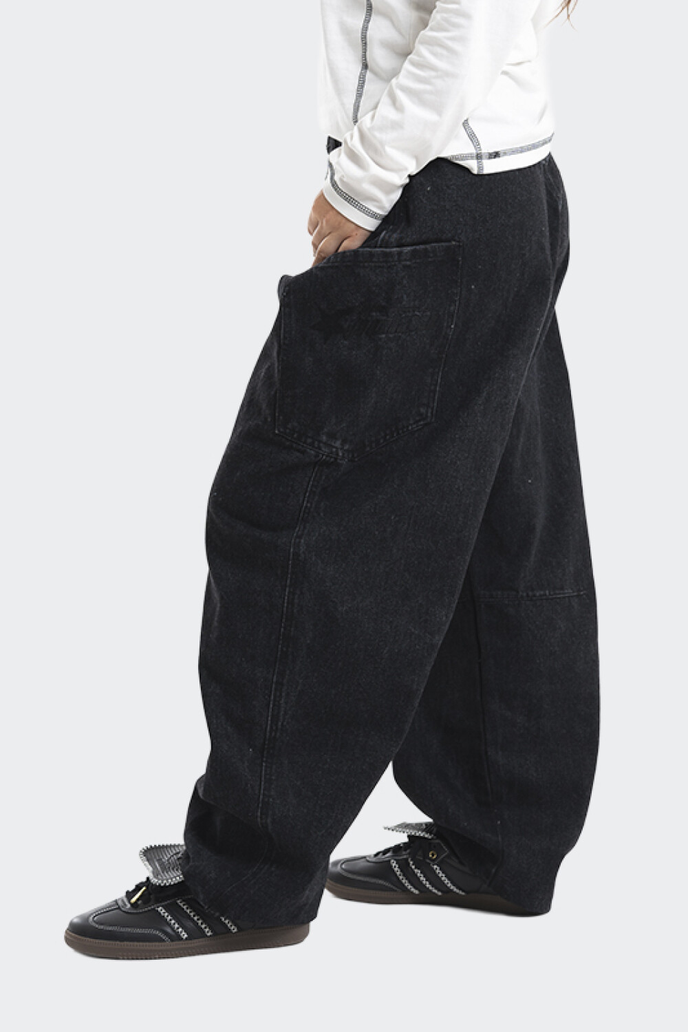 Pantalón Pulau Denim Baggy Negro