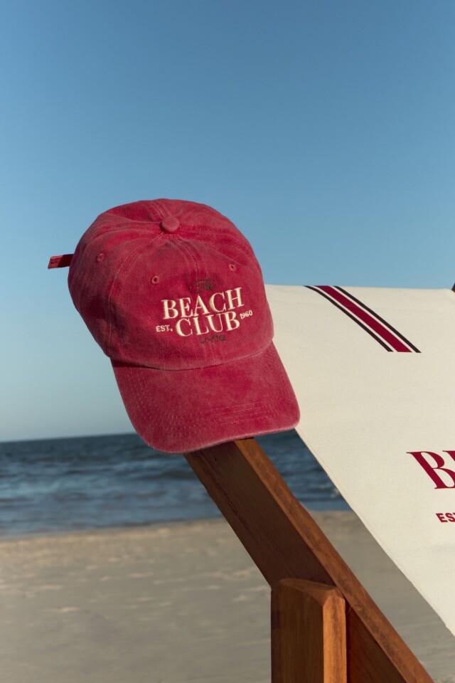 Cap The Beach Club rojo