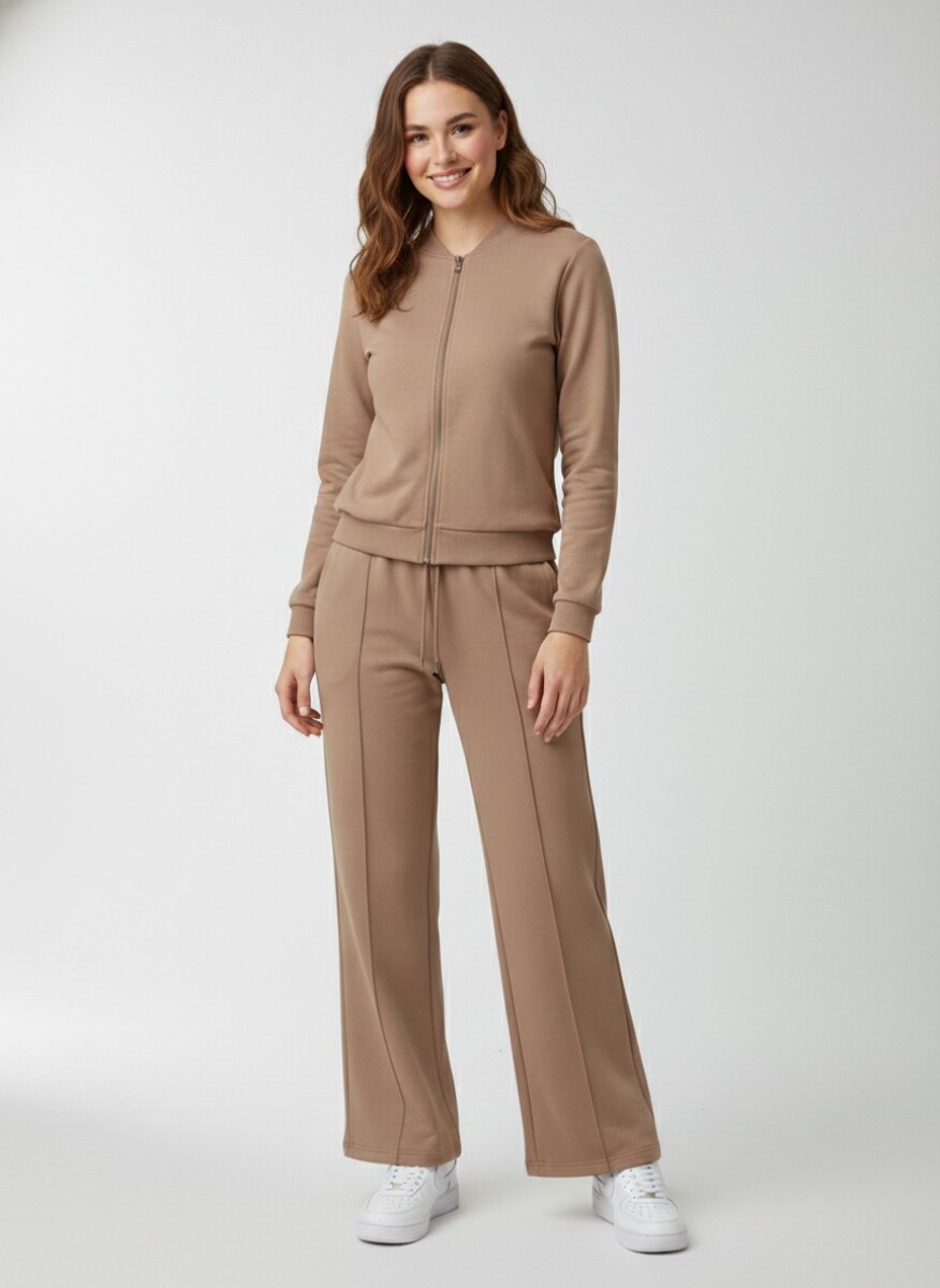 Pantalón de Viscolycra. 