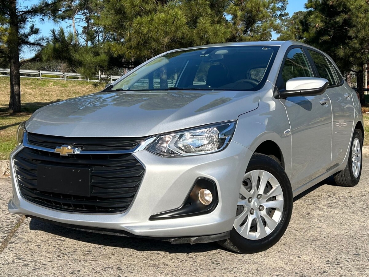 Chevrolet Onix 1.2 LT Extra Full | Permuta / Financia Chevrolet Onix 1.2 LT Extra Full | Permuta / Financia