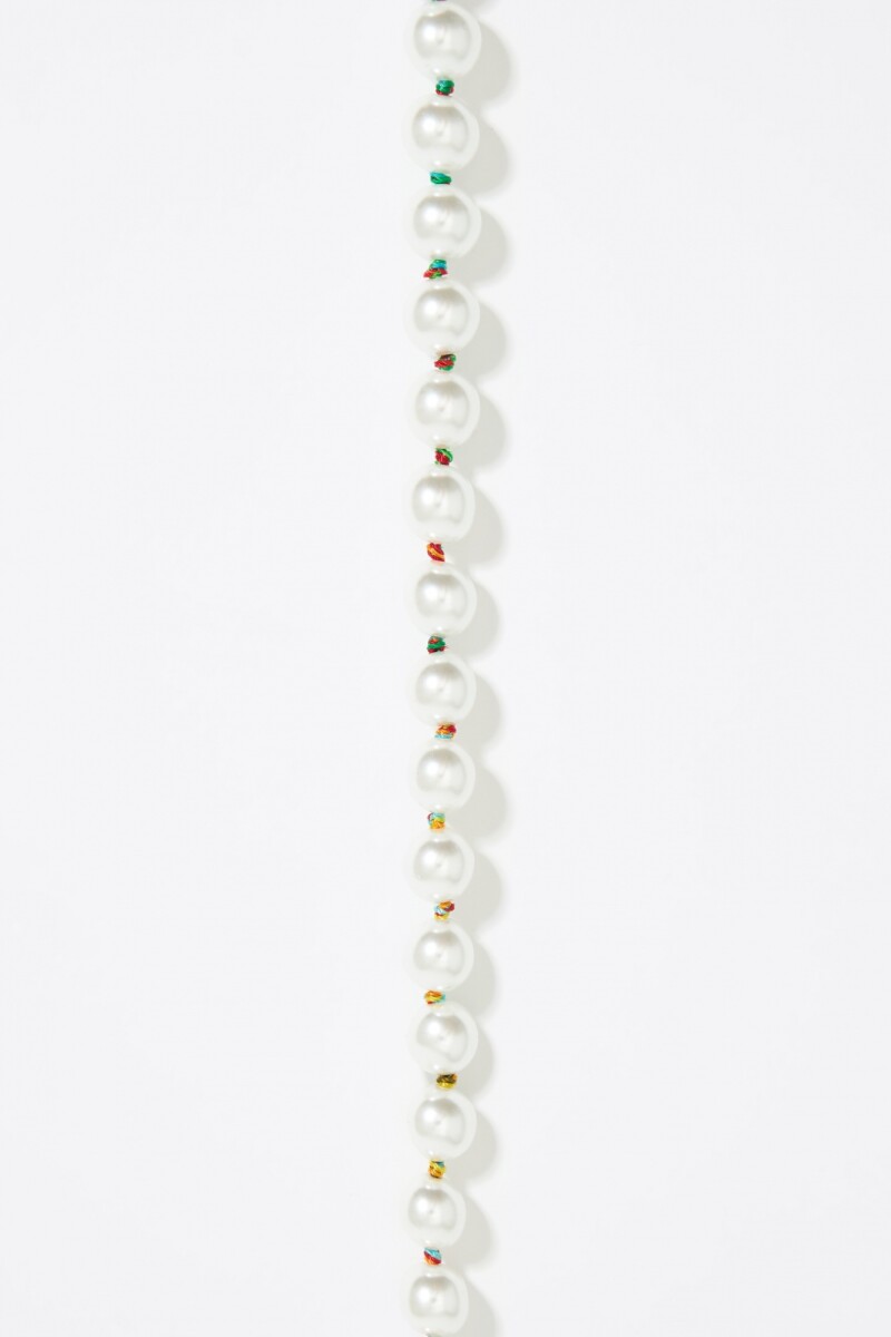 COLLAR LOGO CANDY PERLAS Y COR Blanco