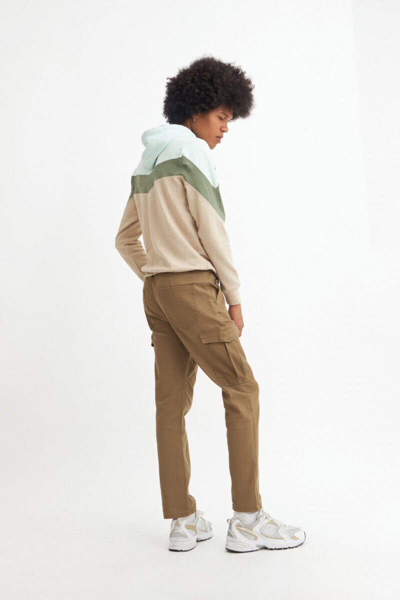 Pantalón cargo BEIGE