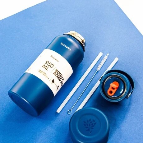 BOTELLA TERRANO TERMICA C/PICO 950ML AZUL METALIZADO BOTELLA TERRANO TERMICA C/PICO 950ML AZUL METALIZADO