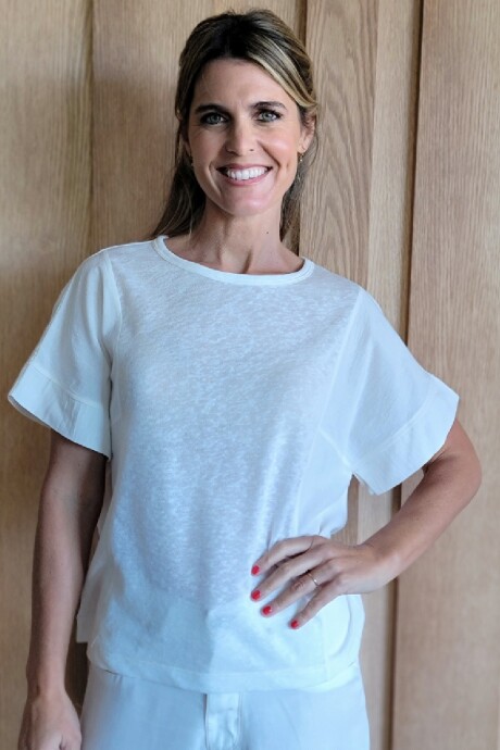 Remera Clavel Crudo