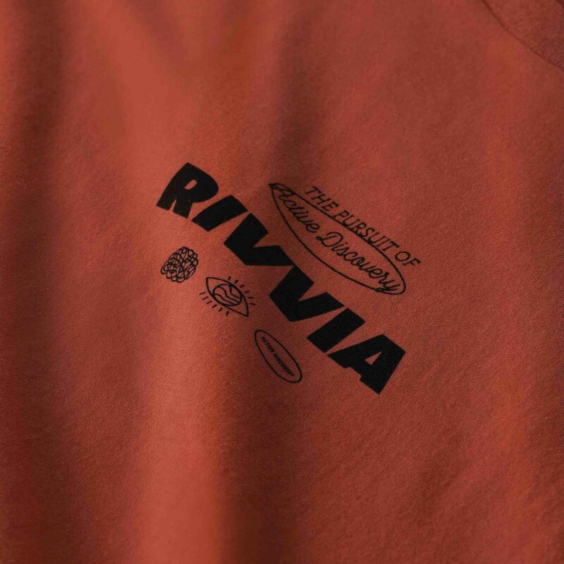 Remera Rivvia Classic Pursuit - Terracota Remera Rivvia Classic Pursuit - Terracota