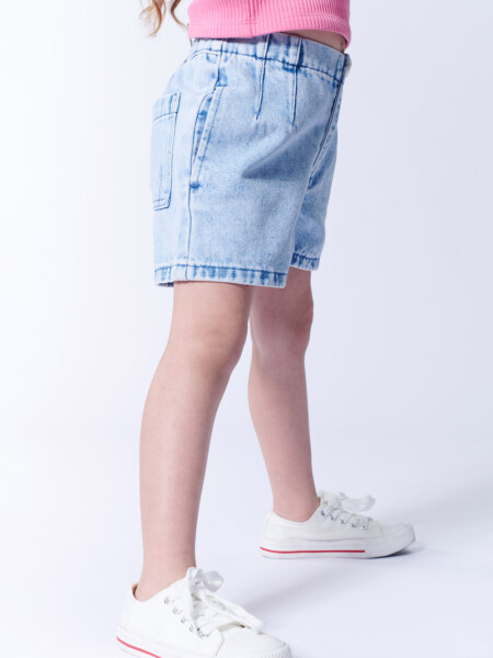 Short Jean Con Pinzas Celeste